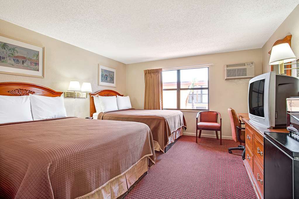 Ramada By Wyndham Murfreesboro Room photo